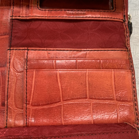 FOSSIL CROCODILE ORANGE-RED (5") Leather  Tri-Fold Wallet - Picture 12 of 16